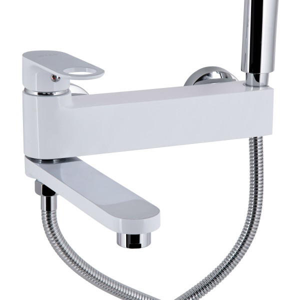 Смеситель для ванны Qtap Jay с поворотным изливом (c душевым гарнитуром) QTJAY260CRW45554 Chrome/White