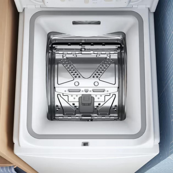 Стиральная машина с вертикальной загрузкой Indesit BTWS50400EU/N
