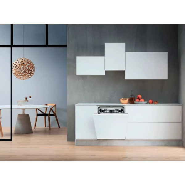 Вбудована посудомийна машина Whirlpool WIC3C33PFE