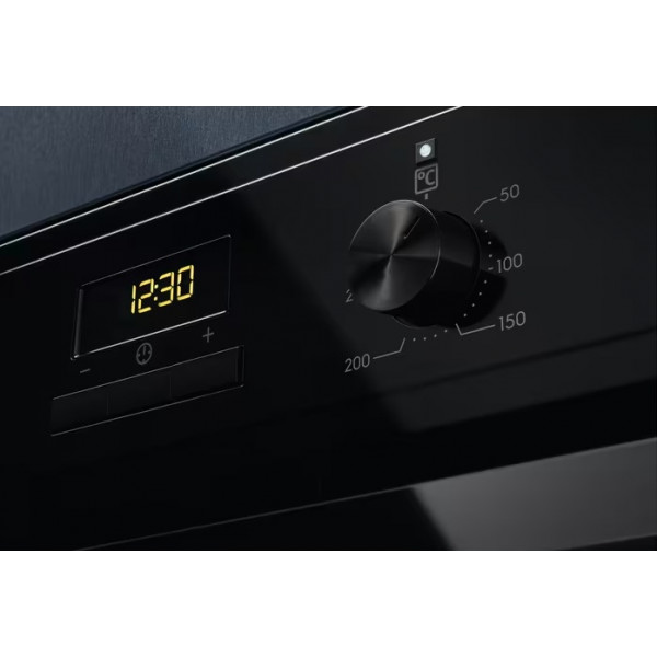 Электрический духовой шкаф Electrolux EOF3H50BK