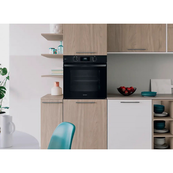 Электрический духовой шкаф Indesit IO258HSB