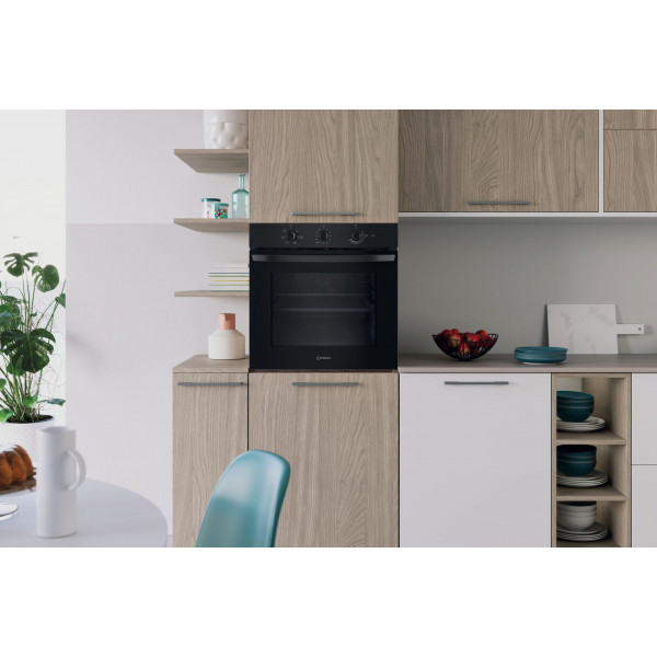 Электрический духовой шкаф Indesit IO235HB