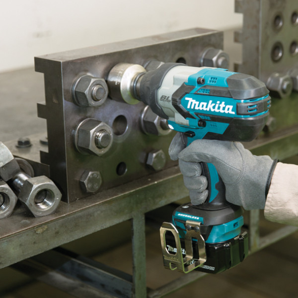 Шуруповерт Аккумуляторный ударный гайковерт Makita DTW 1001 Z LXT