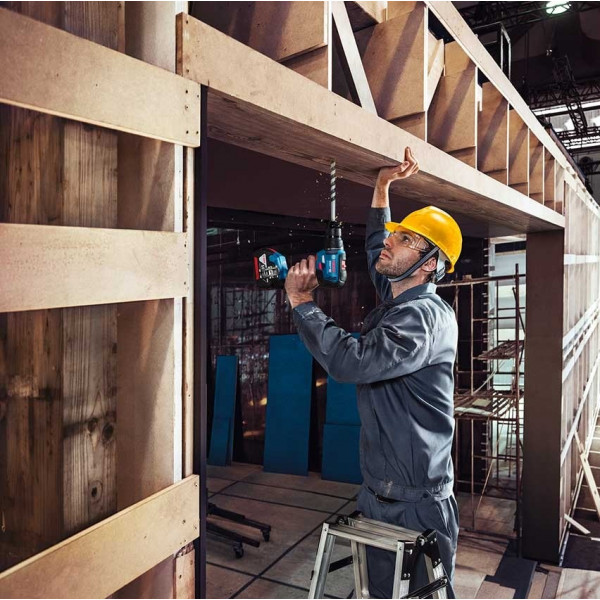 Шуруповерт Аккумуляторный ударная дрель-шуруповерт Bosch Professional GSB 18 V-50