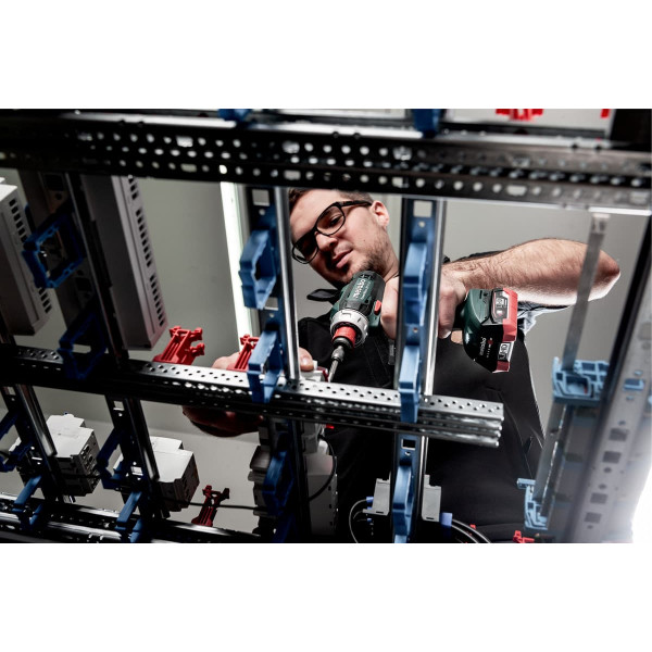 Шуруповерт Аккумуляторный дрель-шуруповерт Metabo PowerMaxx SB 12 Set