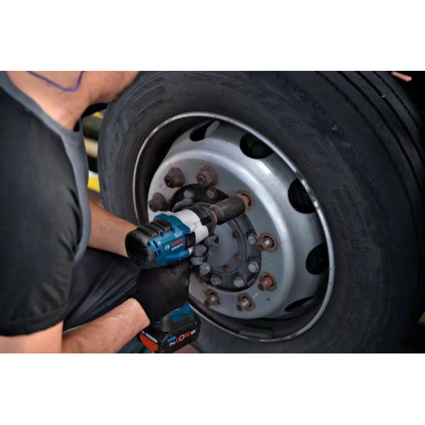 Шуруповерт Акумуляторний ударний гайковерт Bosch Professional GDS 18V-1050 H