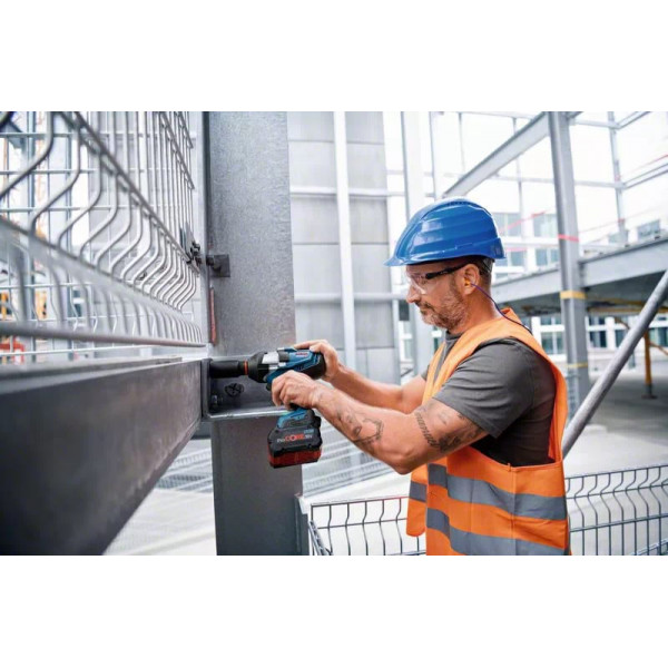 Шуруповерт Аккумуляторный ударный гайковерт Bosch Professional GDS 18V-1050 H