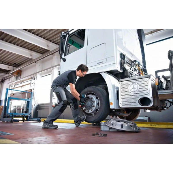 Шуруповерт Аккумуляторный ударный винтоверт Bosch Professional GDS 18V-1000