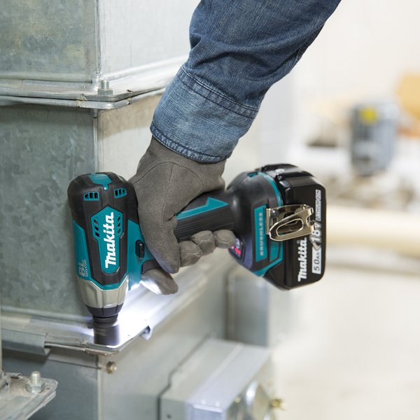 Шуруповерт Аккумуляторный ударный гайковерт Makita DTW181Z LXT