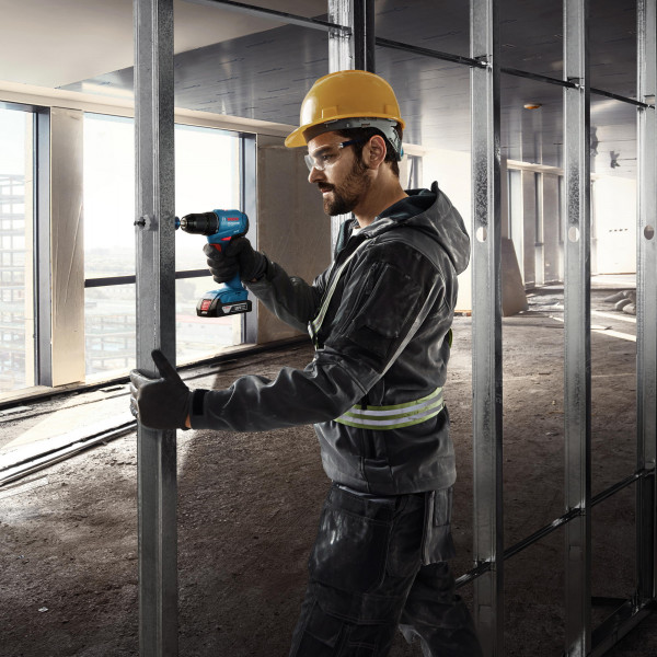 Шуруповерт Аккумуляторный дрель-шуруповерт Bosch Professional GSR 185-LI