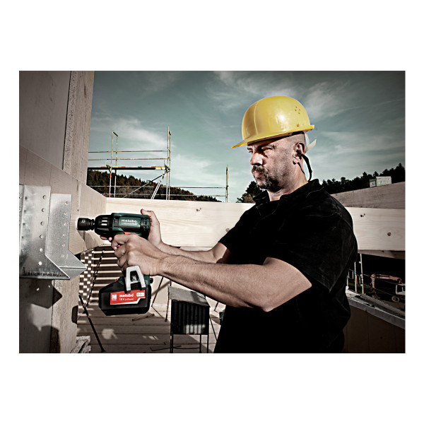 Шуруповерт Аккумуляторный ударный гайковерт Metabo SSW 18 LTX 400 BL