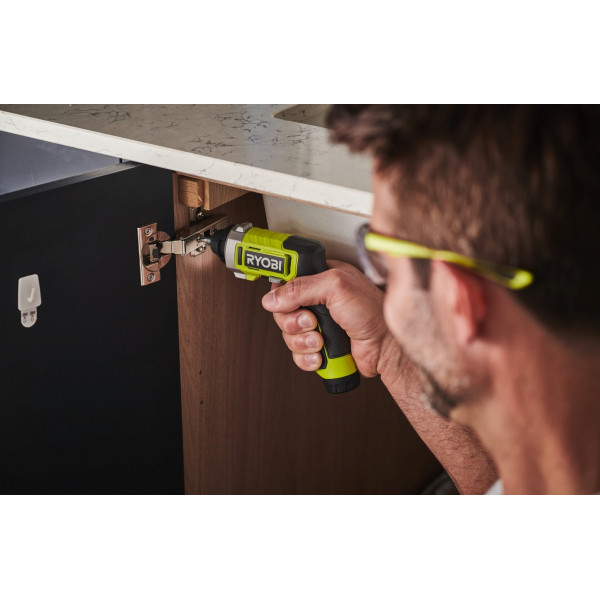 Шуруповерт Аккумуляторная отвертка Ryobi USB Lithium RSD4-120T