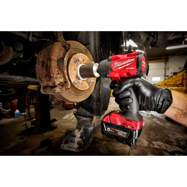 Шуруповерт Аккумуляторный ударный гайковерт Milwaukee M18 FMTIW2F12-502X