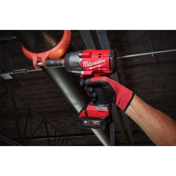 Шуруповерт Аккумуляторный ударный гайковерт Milwaukee M18 FHIW2F12-502X