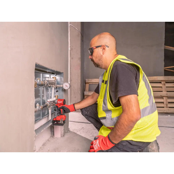 Шуруповерт Аккумуляторный ударный винтоверт Milwaukee M18 BLIDRC-402C