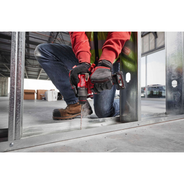Шуруповерт Набор аккумуляторного инструмента Milwaukee M12 FPP2A2-402X шурупокрут-дриль M12 FPD2-0 гвинтоверт M12 FID2-0 акб М12 2х4А·год ЗП C12C кейс