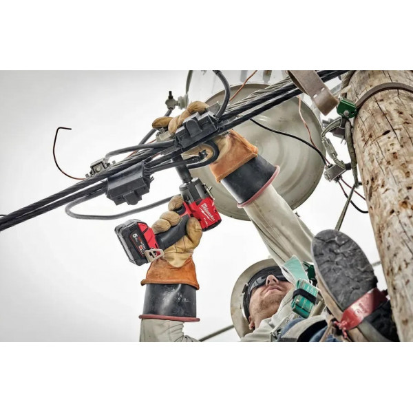 Шуруповерт Аккумуляторный ударный гайковерт Milwaukee M18 FMTIW2F12-0