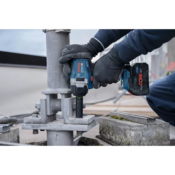 Шуруповерт Аккумуляторный ударный гайковерт Bosch Professional GDS 18V-750C