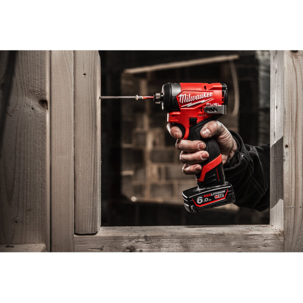 Шуруповерт Аккумуляторный ударный винтоверт Milwaukee M12 FID2-202X