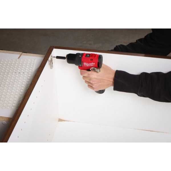 Шуруповерт Аккумуляторный дрель-шуруповерт Milwaukee M12 BLDDRC-202C