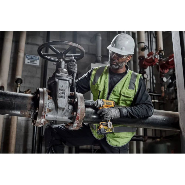 Шуруповерт Акумуляторний ударний гайковерт DeWALT DCF892N