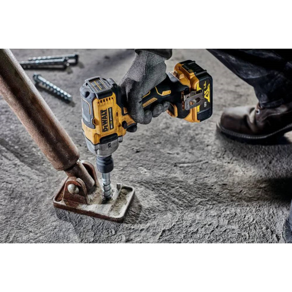 Шуруповерт Акумуляторний ударний гайковерт DeWALT DCF892N