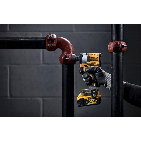 Шуруповерт Аккумуляторный ударный гайковерт DeWALT DCF922N