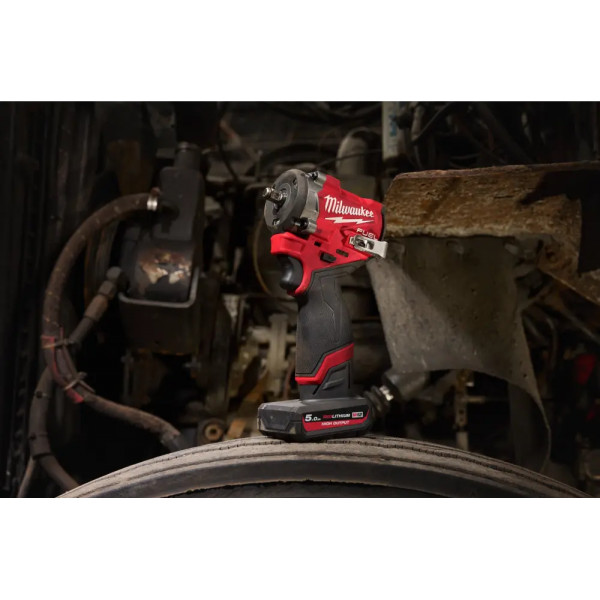 Шуруповерт Аккумуляторный ударный гайковерт Milwaukee M12 FCIWF12G3-0