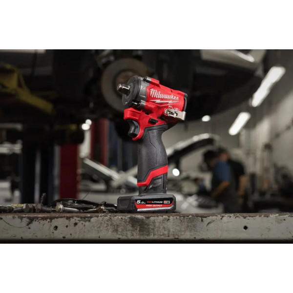 Шуруповерт Аккумуляторный ударный гайковерт Milwaukee M12 FCIWF12G3-0