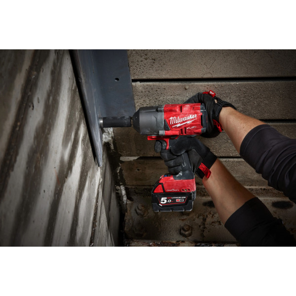 Шуруповерт Аккумуляторный ударный гайковерт Milwaukee M18 FUEL ONEFHIWF34-0