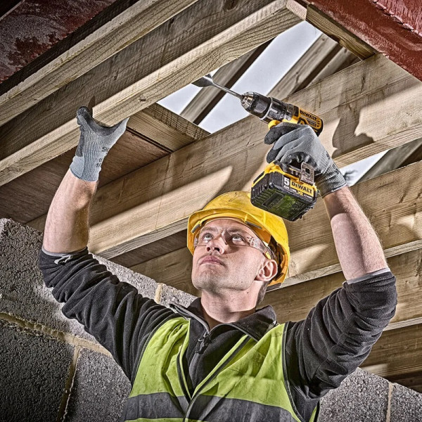 Шуруповерт Акумуляторний ударний дриль-шуруповерт DeWALT DCD796NT