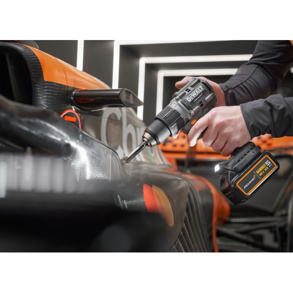 Шуруповерт Аккумуляторный ударная дрель-шуруповерт DeWALT McLaren F1 TEAM LIMITED EDITION