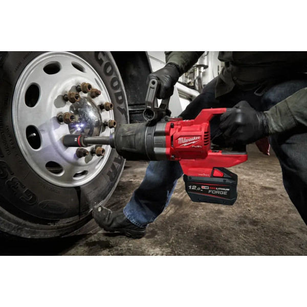 Шуруповерт Аккумуляторный ударный винтоверт Milwaukee M18 ONEFHIWF1D-121C