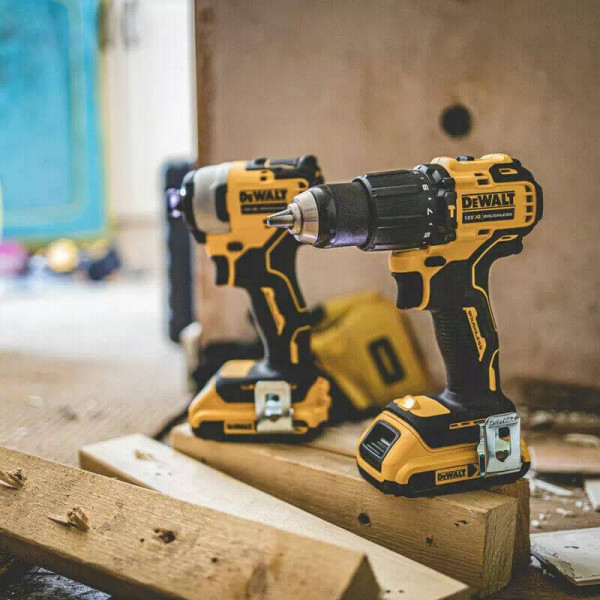 Шуруповерт Набор аккумуляторного инструмента DeWALT DCK2062D2T