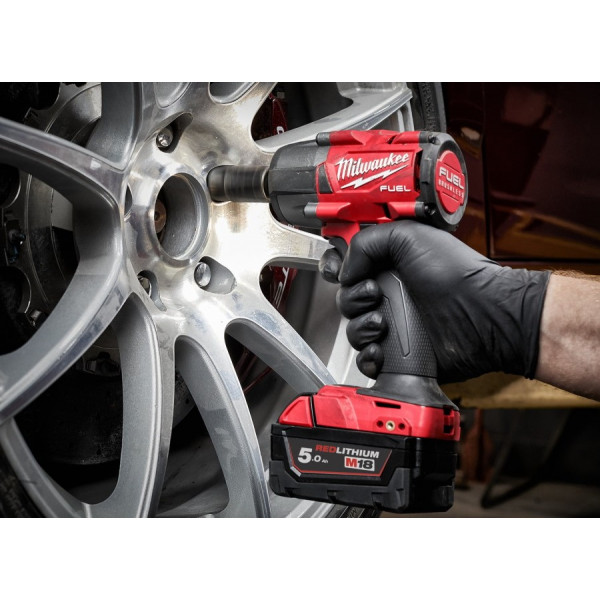 Шуруповерт Аккумуляторный ударный гайковерт Milwaukee M18 FMTIW2F12-0X