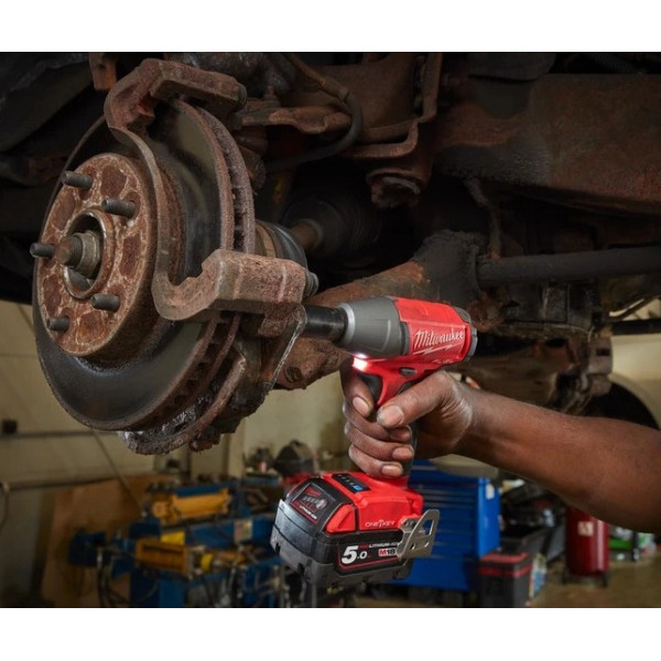 Шуруповерт Акумуляторний ударний гайковерт Milwaukee M18 FUEL ONE-KEY