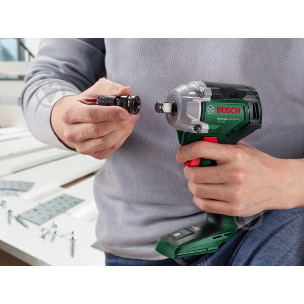 Шуруповерт Акумуляторний ударний гайковерт Bosch UniversalImpactDrive 18V-350