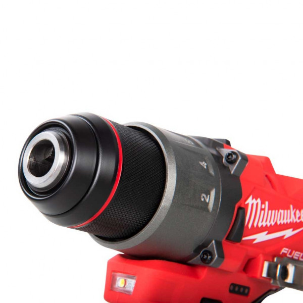 Шуруповерт Аккумуляторный дрель-шуруповерт Milwaukee M12 FDD2-202X