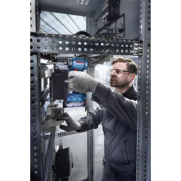 Шуруповерт Аккумуляторный дрель-шуруповерт Bosch ISR 18V-30 PHX