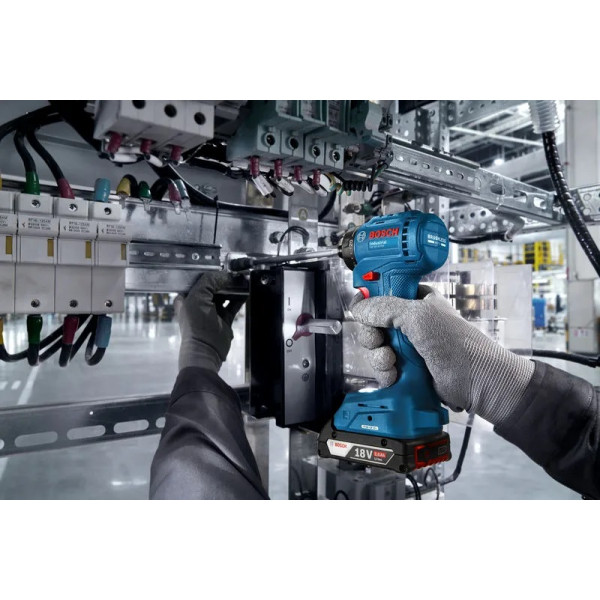 Шуруповерт Аккумуляторный дрель-шуруповерт Bosch ISR 18V-30 PHX
