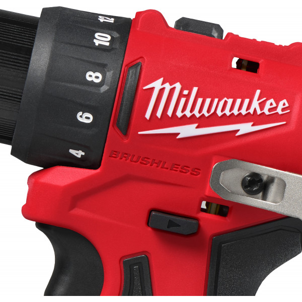 Шуруповерт Аккумуляторный дрель-шуруповерт Milwaukee M12 BLDDRC-201BRF