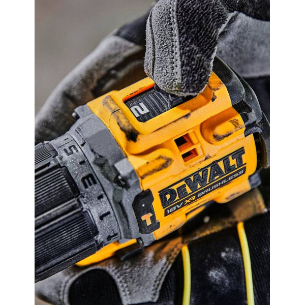 Шуруповерт Аккумуляторный ударная дрель-шуруповерт DeWALT DCD805NT