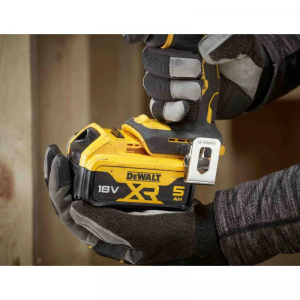 Шуруповерт Аккумуляторный ударная дрель-шуруповерт DeWALT DCD799NT