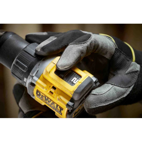 Шуруповерт Акумуляторний дриль-шуруповерт DeWALT DCD794D2T