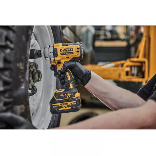 Шуруповерт Аккумуляторный ударный гайковерт DeWALT DCF891N