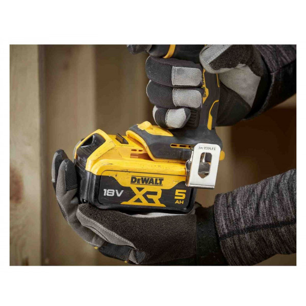 Шуруповерт Акумуляторний дриль-шуруповерт DeWALT DCD794P2T