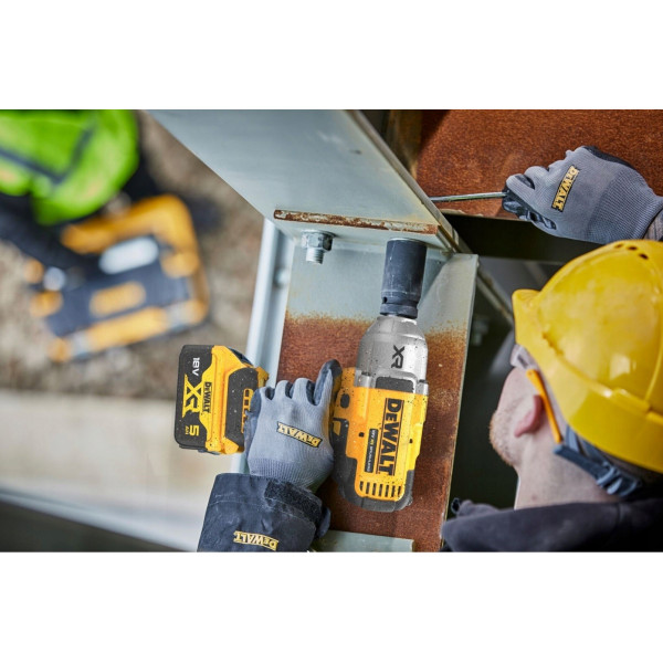 Шуруповерт Акумуляторний ударний гайковерт DeWALT DCF900NT