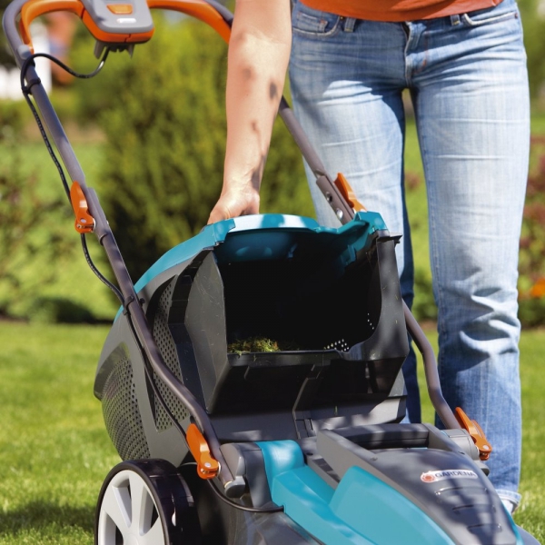 Газонокосарка Gardena Power Max 37E