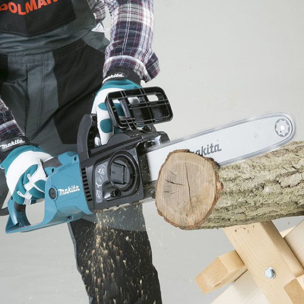 Електропила Makita UC 4551 A