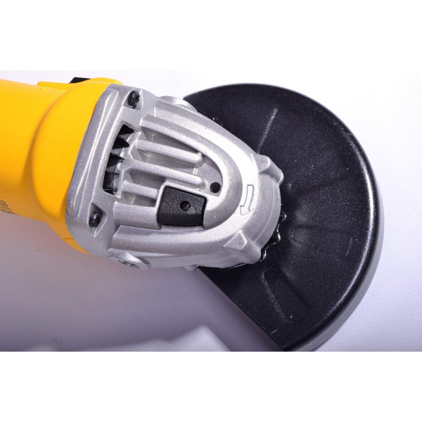 Угловая шлифмашинка DeWalt DWE4237